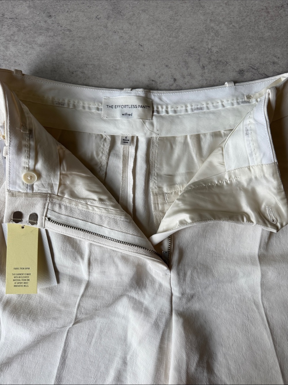 NWT Aritzia Wilfred The Effortless Shorts | Size 6 | Light Birch 🤍 - Picture 5 of 11